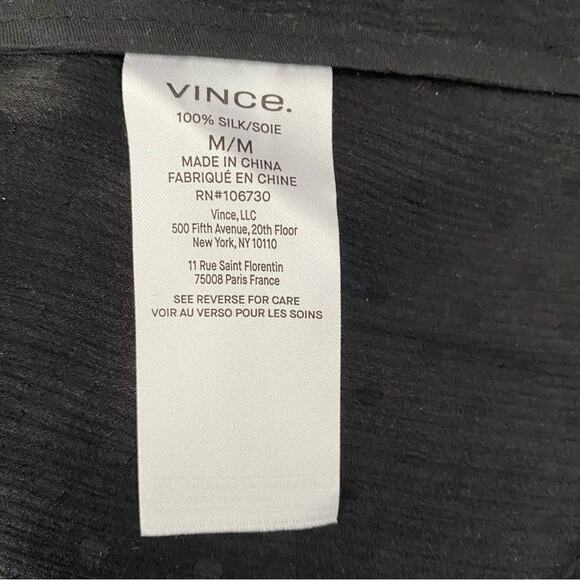 Vince Silk Dot Black Jacquard Ruched Panel Button Down Blouse size medium - Picture 10 of 10